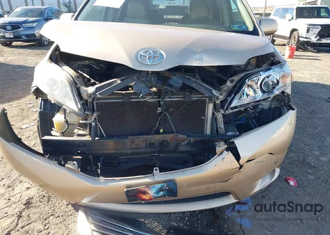 2011 Toyota Sienna Limited from USA, damaged, VIN 5TDDK3DC1BS009551